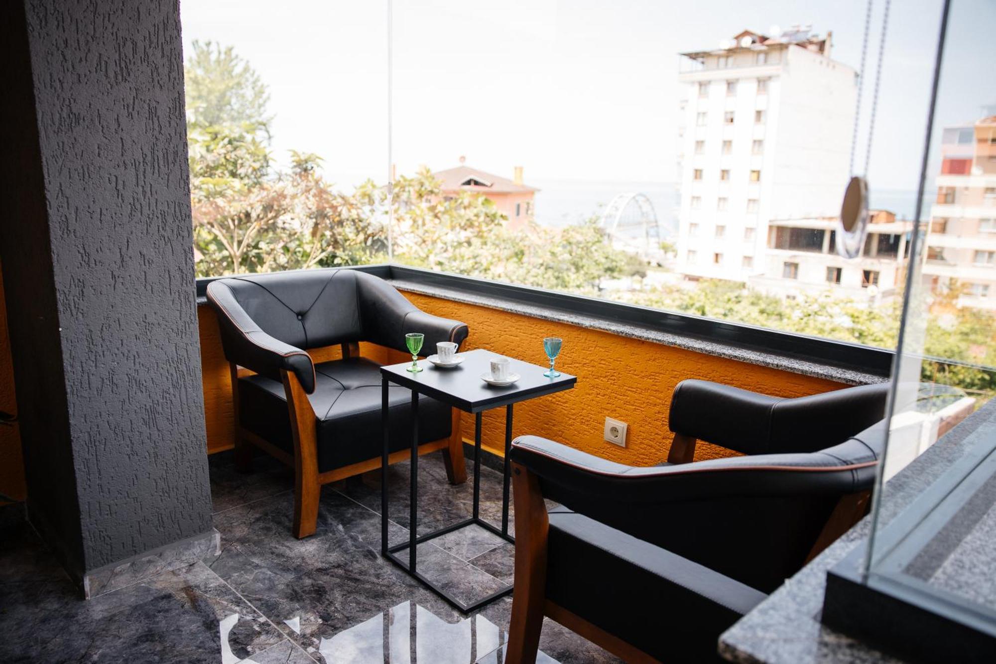 Metehan Suit Apart Aparthotel Trabzon Buitenkant foto